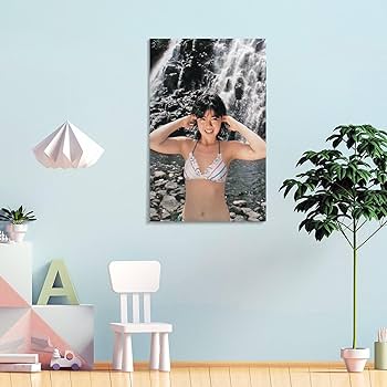 Amazon.co.jp: 菊池桃子水着セクシー写真ポスター壁の絵 絵画 ポスター