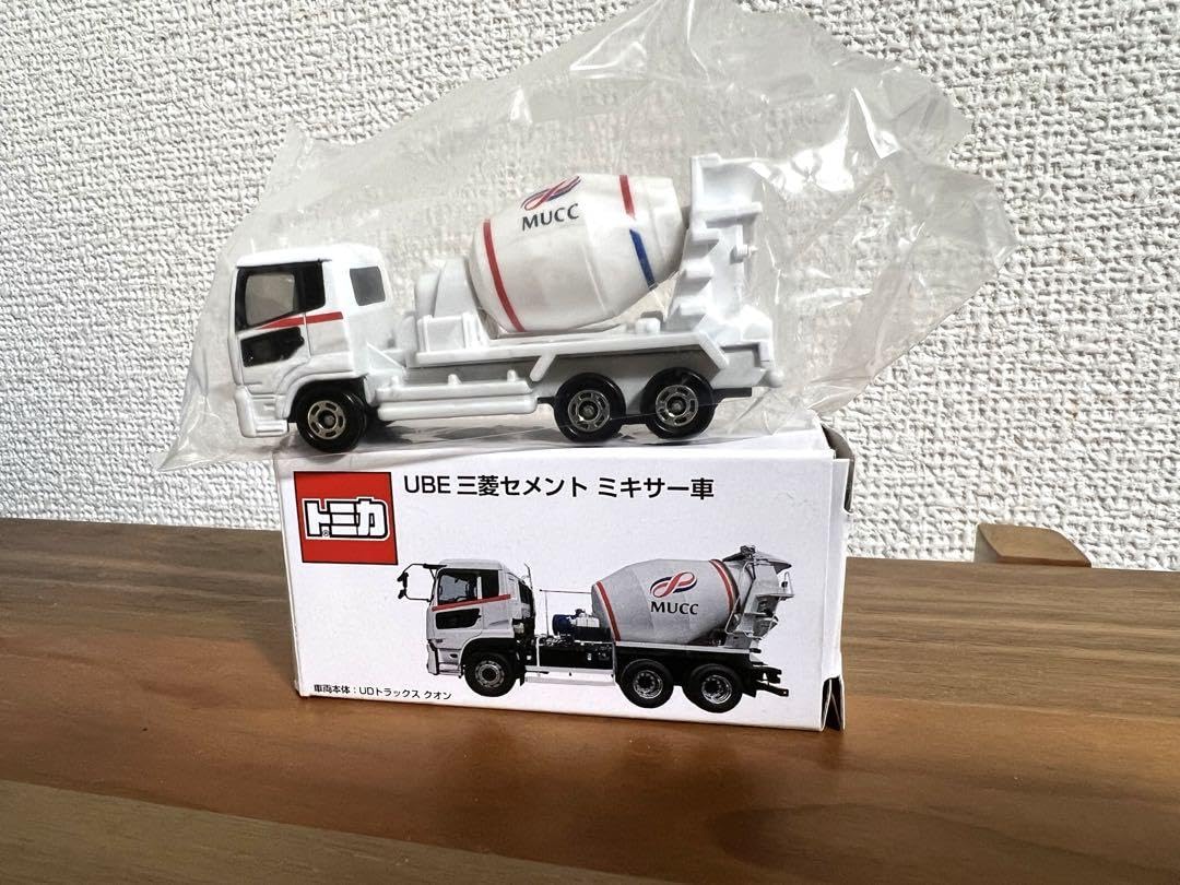 Amazon.co.jp: トミカ UBE 三菱セメント ミキサー車 : おもちゃ