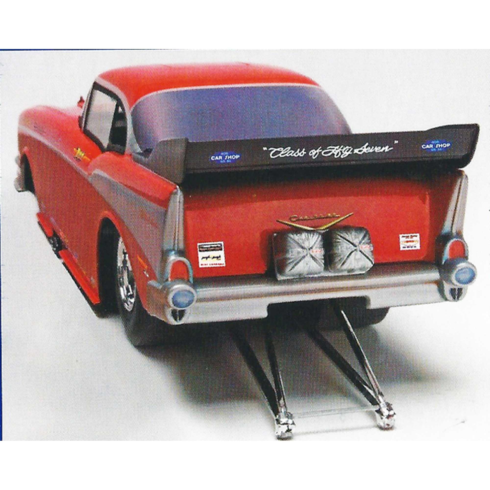 Amazon.com: Atlantis Model 1/24 1957 Tom McCwen's Chevy Funneaker