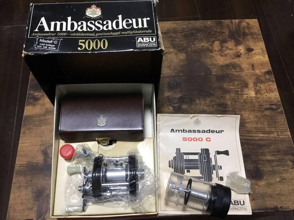 Amazon.co.jp: レア/ABU/Ambassadeur/5000C/4スクリュー/欧州モデル