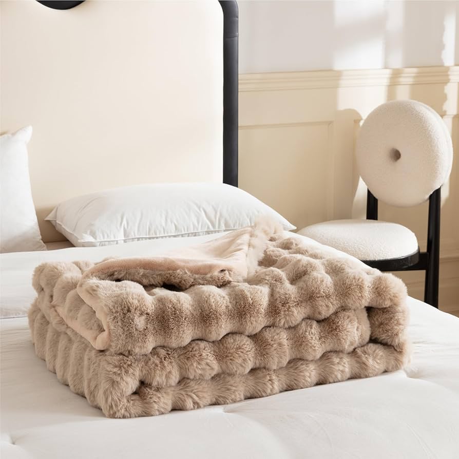 Amazon｜NERUS 毛布 ふわとろ毛布 もこもこ毛布 ブランケット ふわとろ