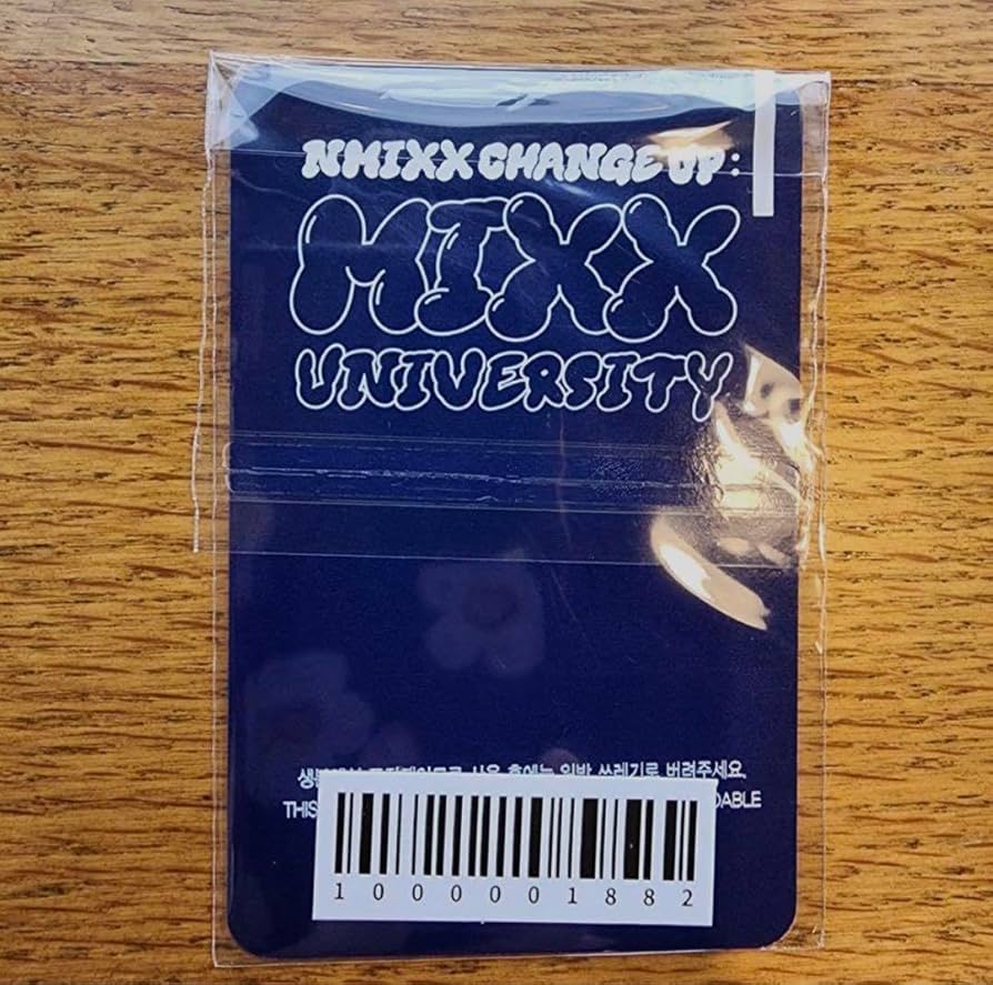 NMIXX ジウ ベースボールユニフォーム 公式