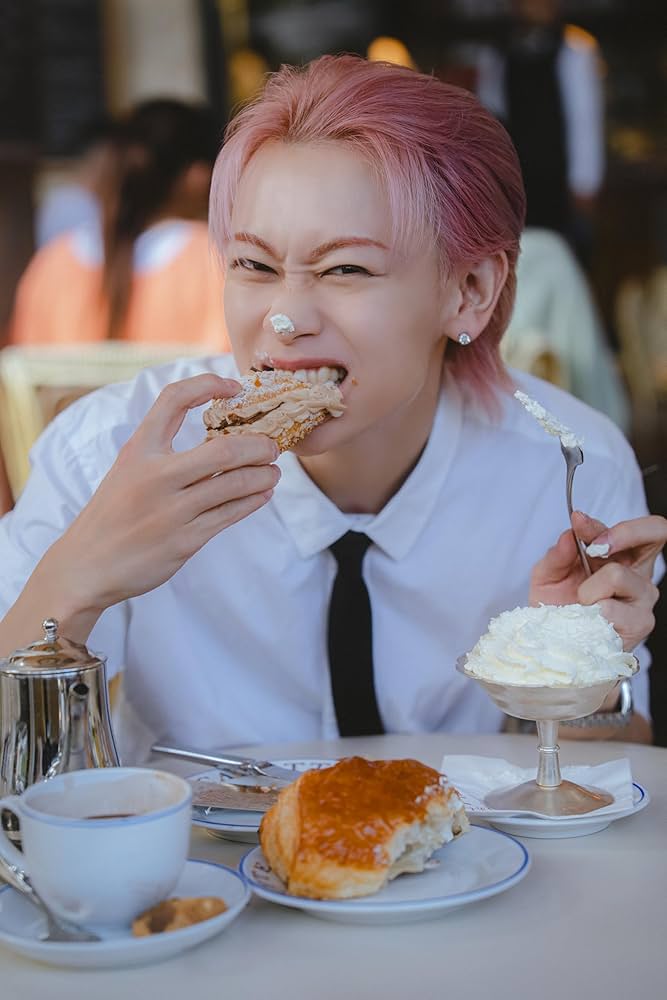 超特急シューヤ1st写真集「TRENTE」 | シューヤ（超特急）, 佐藤 俊斗