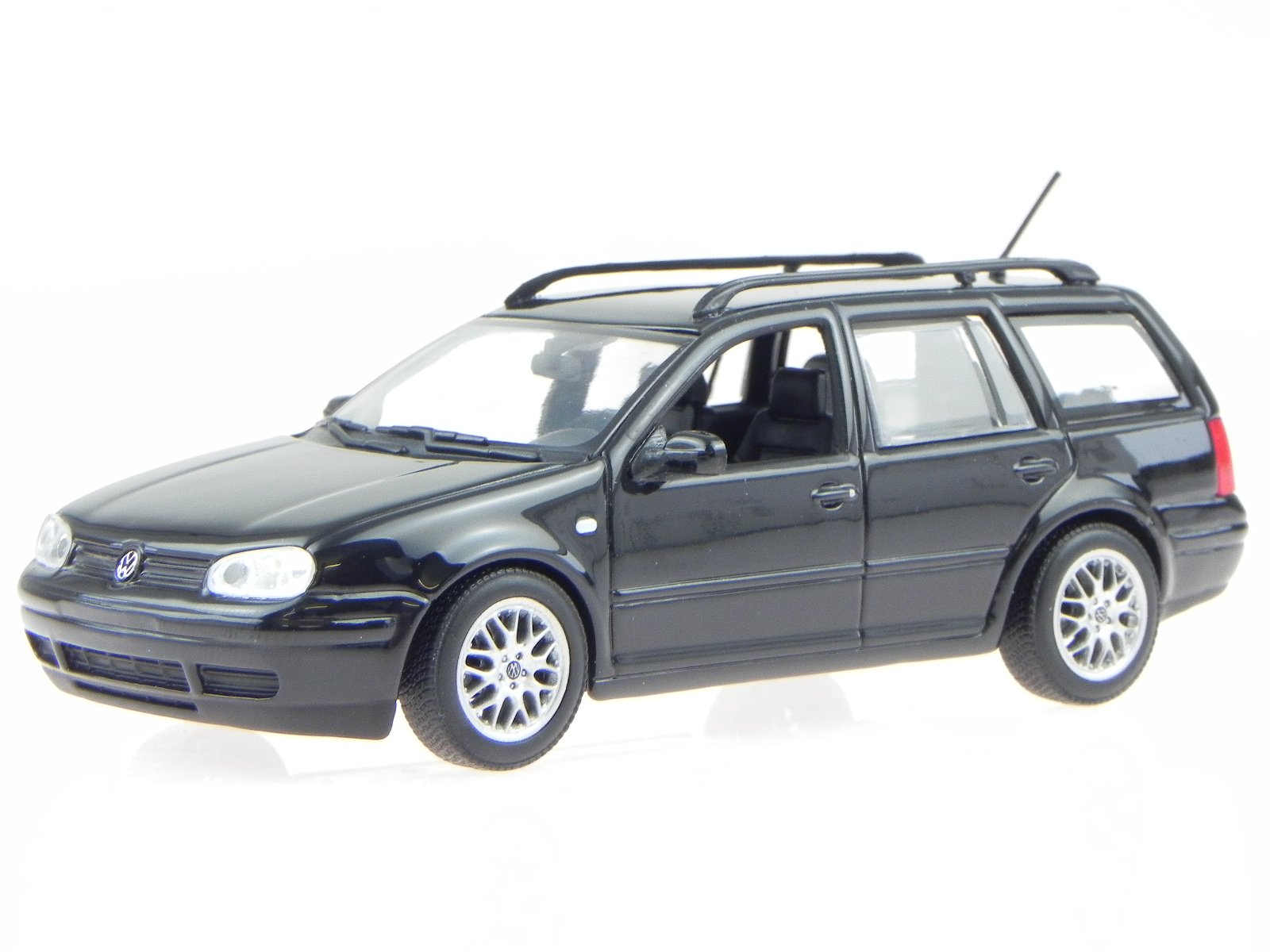 VW Golf 4 Variant Black Model Car Minichamps 1:43: Amazon.de: Toys