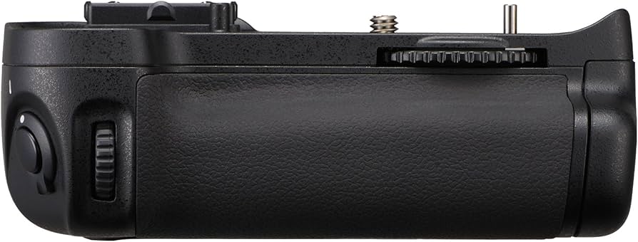 Amazon | Nikon マルチパワーバッテリーパック MB-D11 | カメラ用