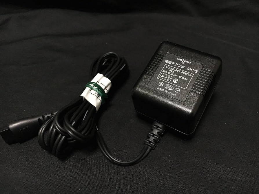 Amazon.co.jp: IZUMI シェーバー用 充電 AC アダプタ IRC-3 : ホーム