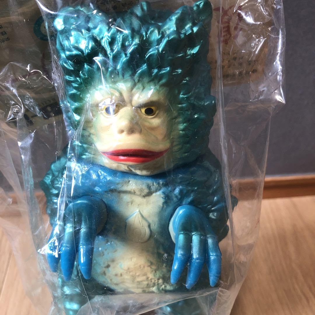 青い怪獣フィギュア 可動式 ガラモン 青い怪獣フィギュア 可動式