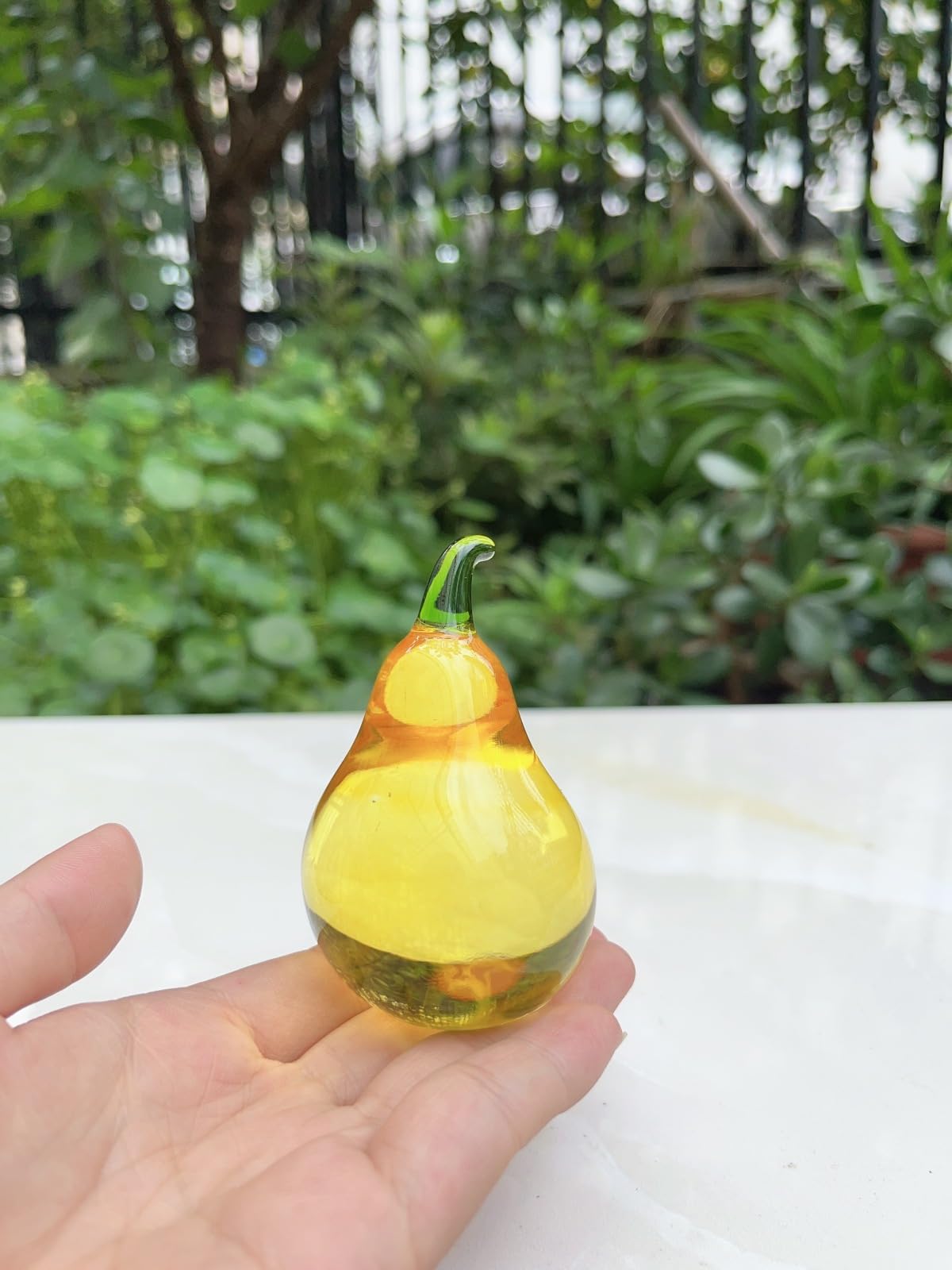 Amazon.co.jp: 色釉アート黄色洋梨フルーツガラス置物手作り吹きガラス