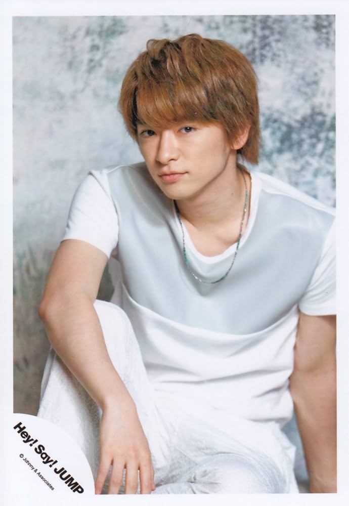 Amazon.co.jp: Hey! Say! JUMP 公式生写真 （知念侑李）HC00020 : おもちゃ