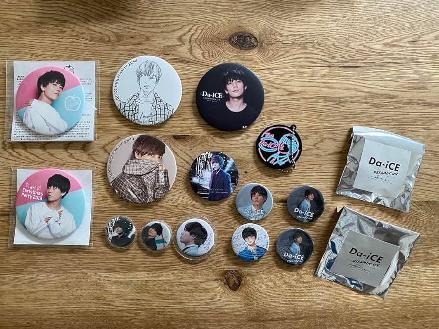 Amazon.co.jp: 《Da-iCE》 缶バッジ キーホルダー (岩岡徹) ダイス