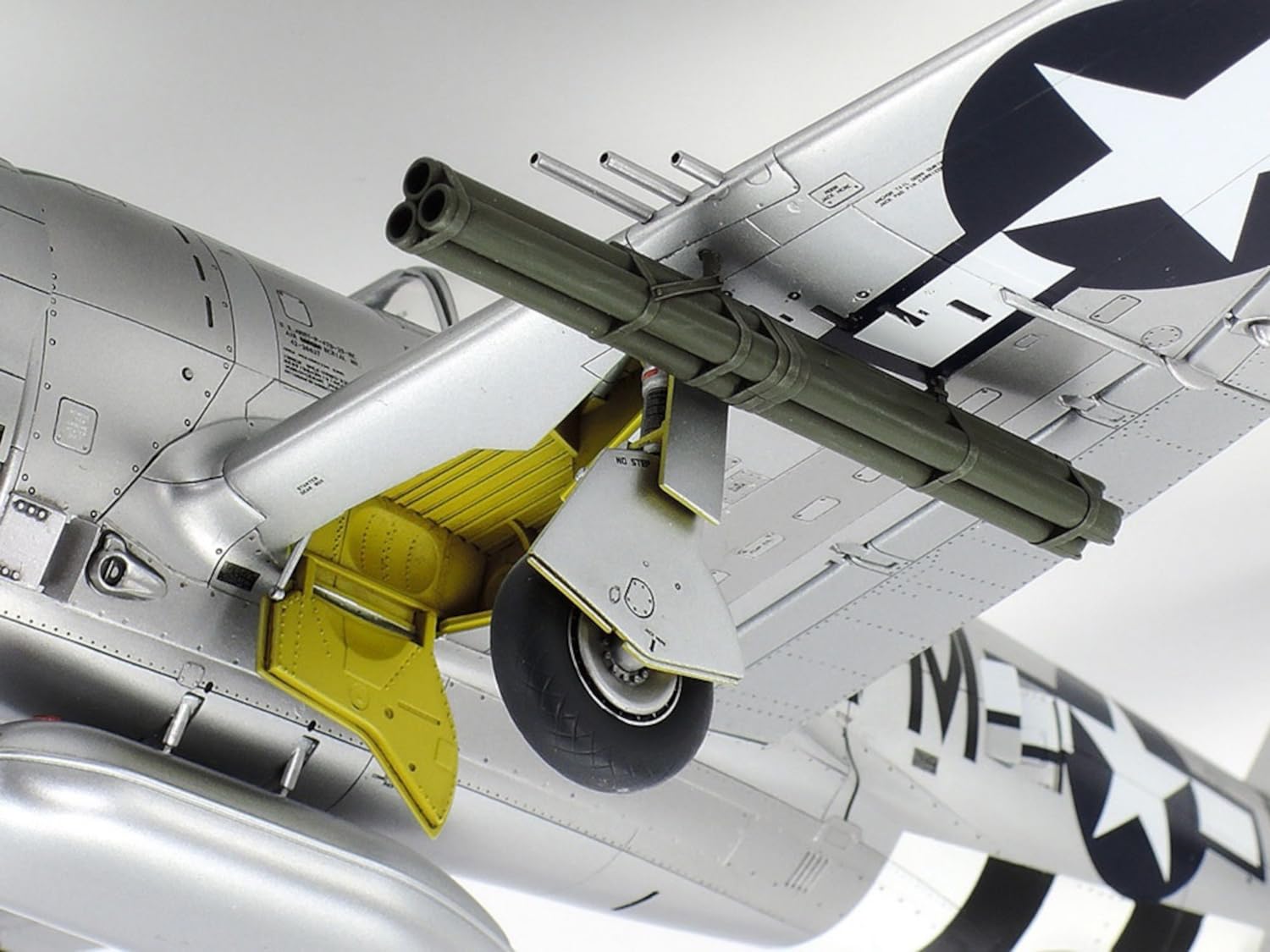 Amazon.com: Tamiya 61090 1/48 P-47D Thunderbolt Bubbletop Plastic