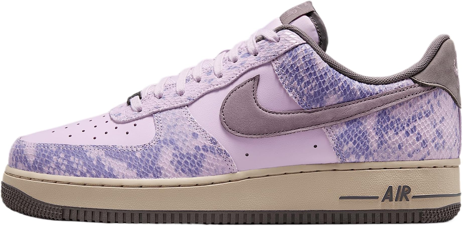 Amazon.com | Nike Air Force 1 '07 LV8 (Doll/Taupe Grey-Sanddrift