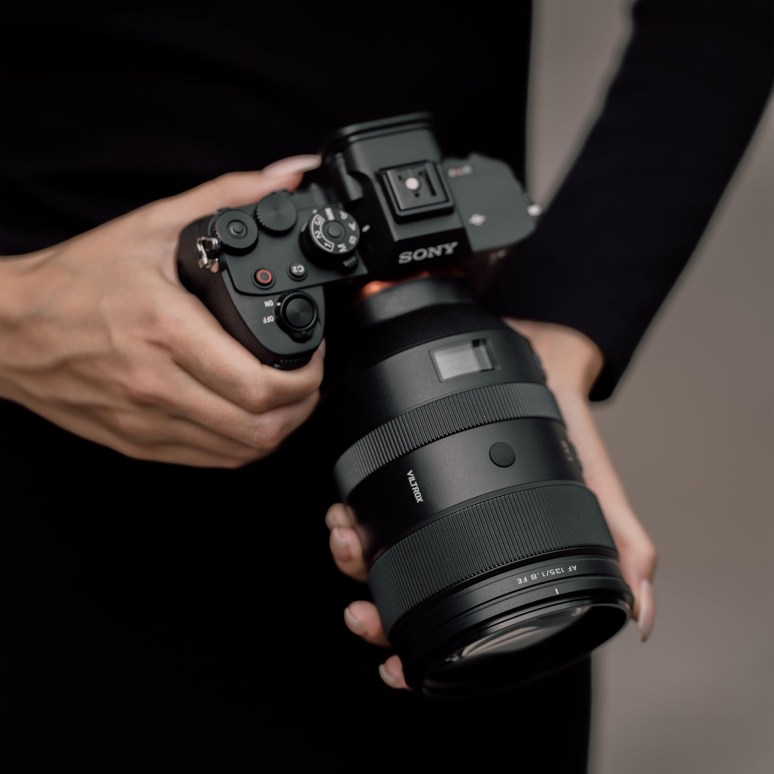 Amazon.co.jp: VILTROX AF 135mm F1.8 LAB FE 単焦点望遠レンズ フル