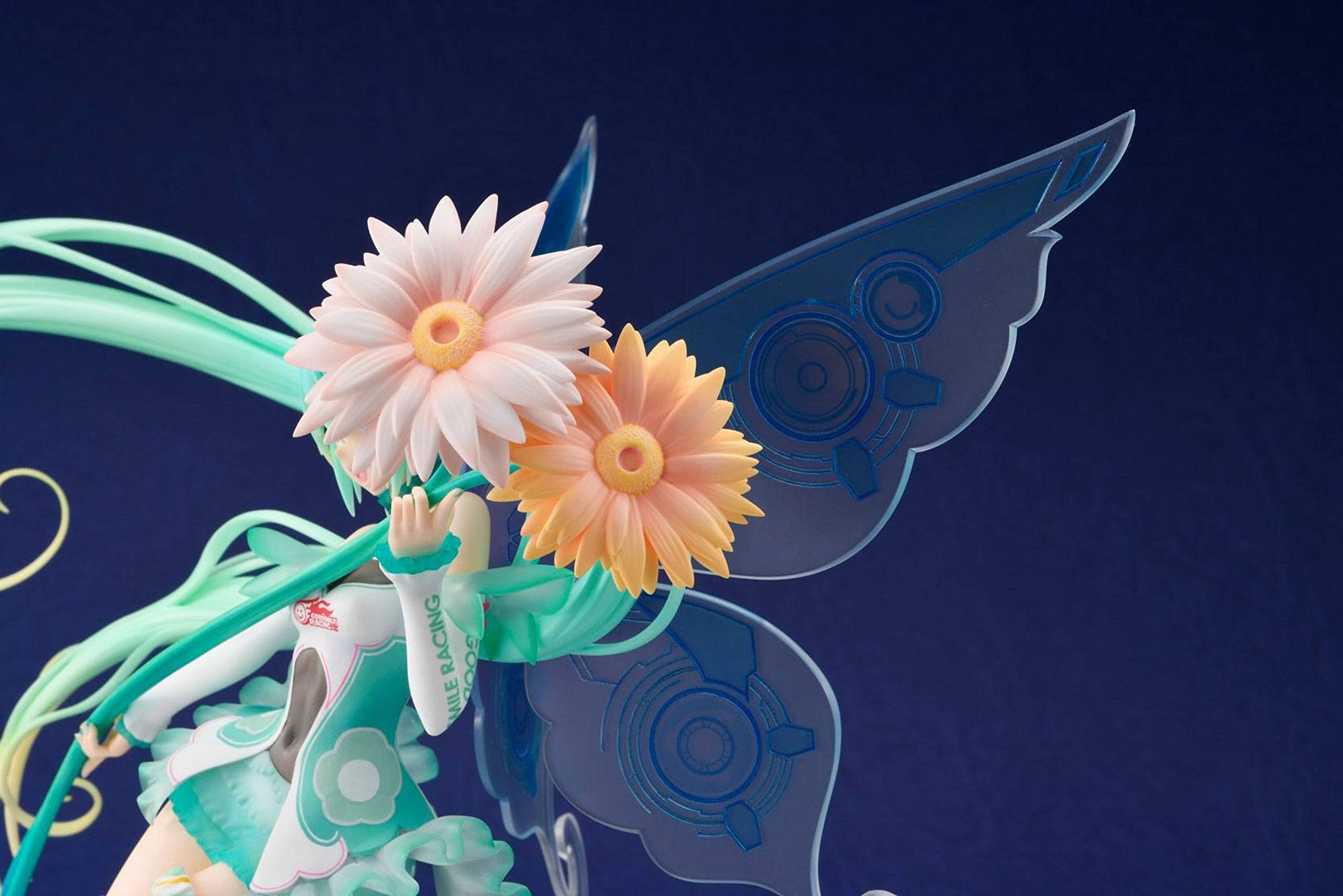 Amazon | レーシングミク 2017Ver. 1/1 完成品フィギュア(月刊ホビー