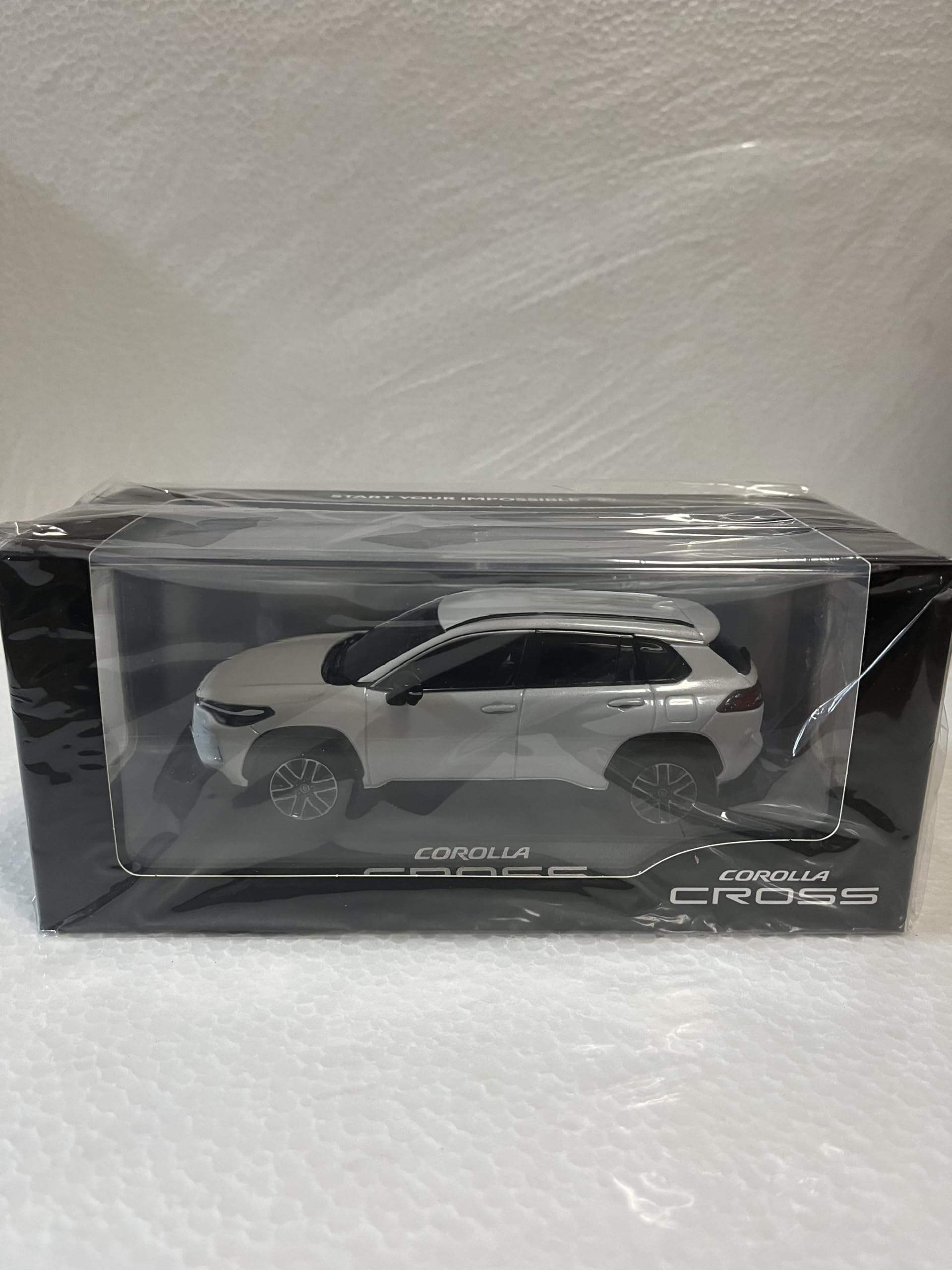 Amazon | 1/30 トヨタ 新型カローラクロス 2025年 カラーサンプル