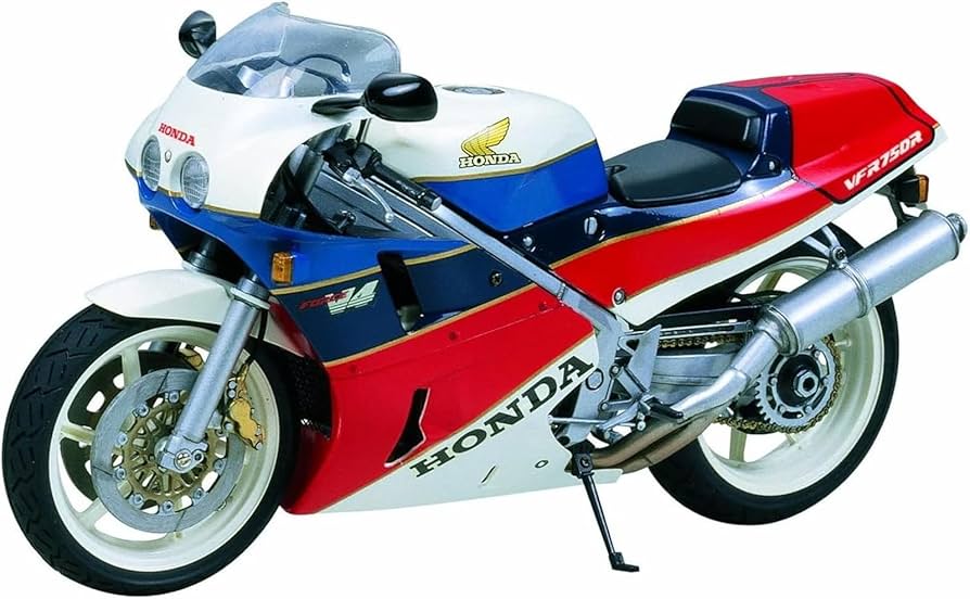 Amazon.com: Tamiya 300014057 Honda VFR 750R 1987 Motorradmodell