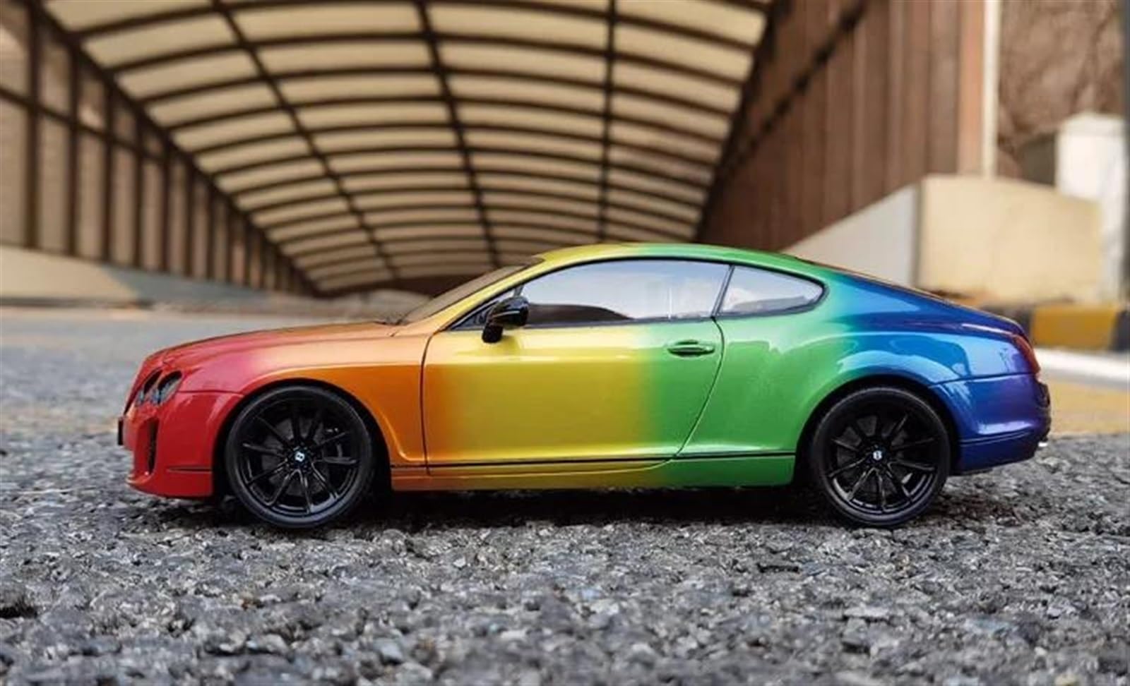 Amazon.co.jp: スケールモデル車両 1:18 ベントレーコンチネンタル GT