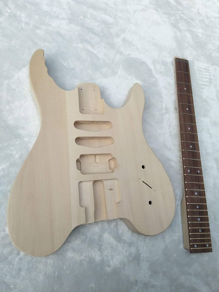 Amazon | MUSOO ヘッドレス エレキ ギター DIY キット(全部品