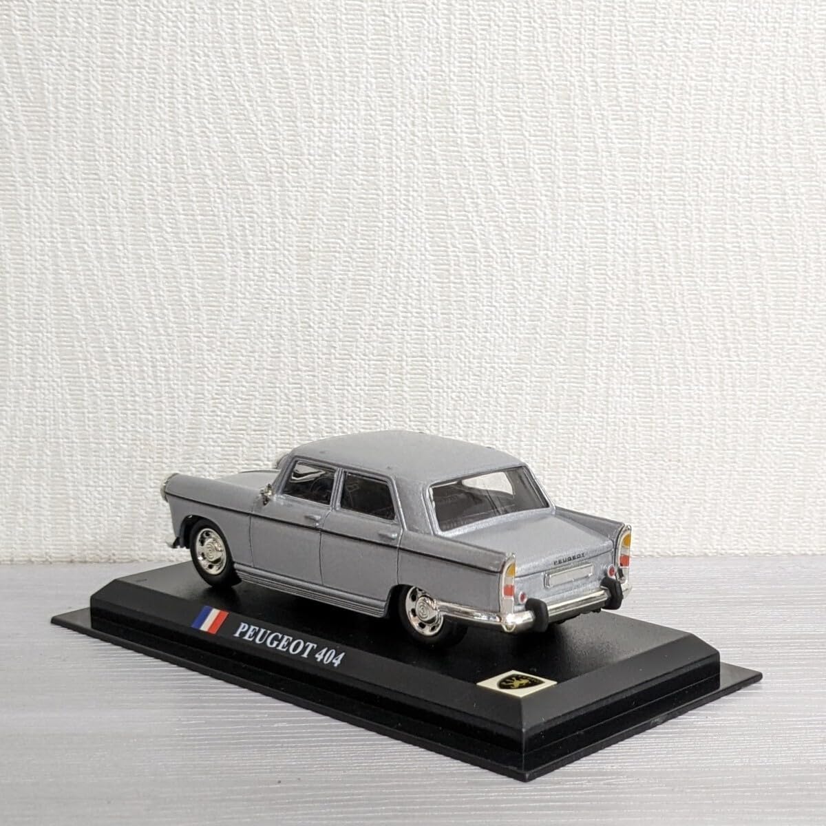Amazon | 1/43 プジョー 404 PEUGEOT 404 旧車 クラシックカー