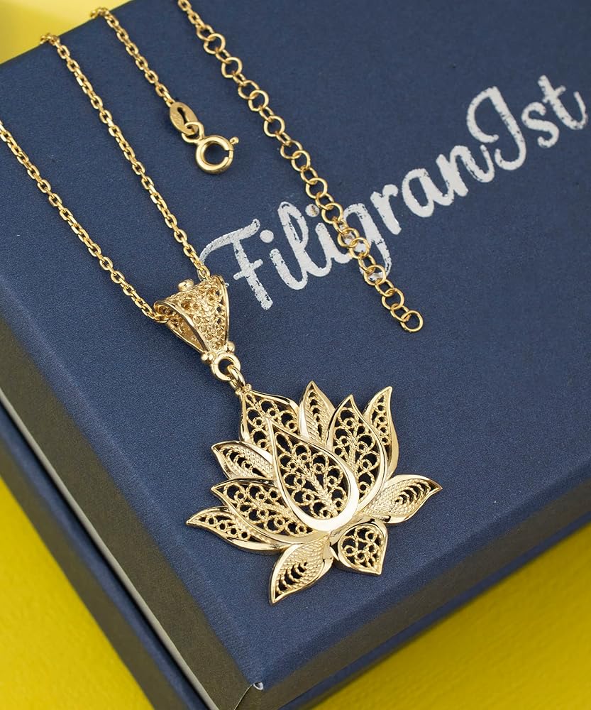 STRONG LOTUS SILVER NECKLACE GOLD OURS