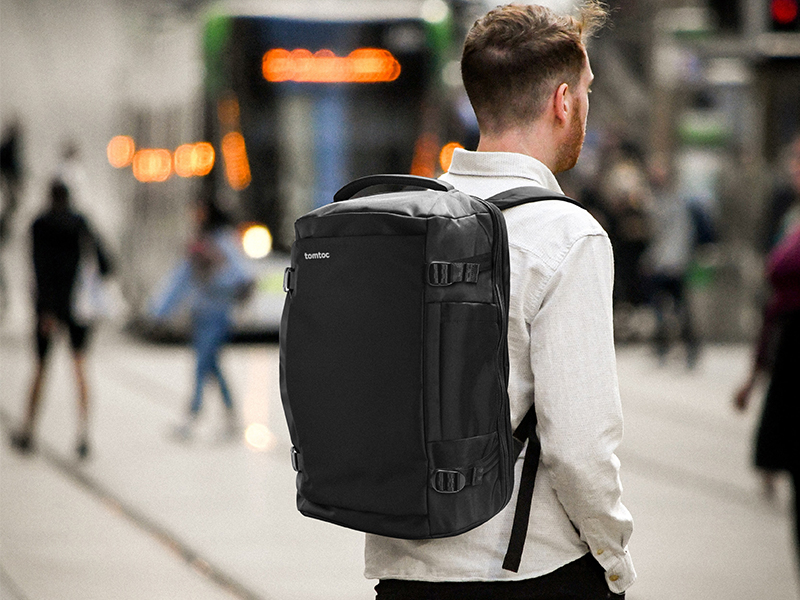 Amazon.co.jp: [tomtoc] 旅行 リュック 大容量 40L 機内持ち込み