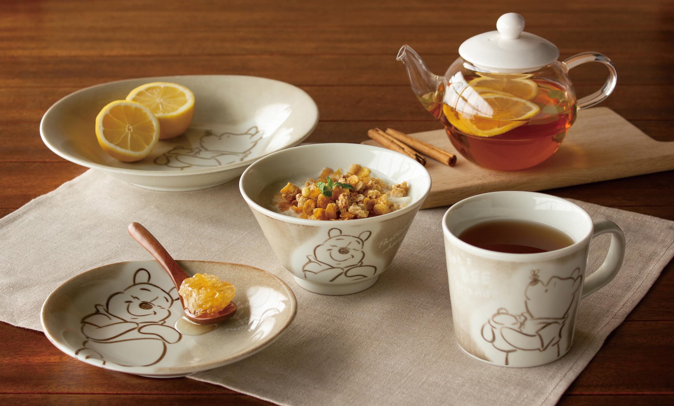 Amazon｜ディズニー 「 くまのプーさん 」 プーさん ペア オーバル