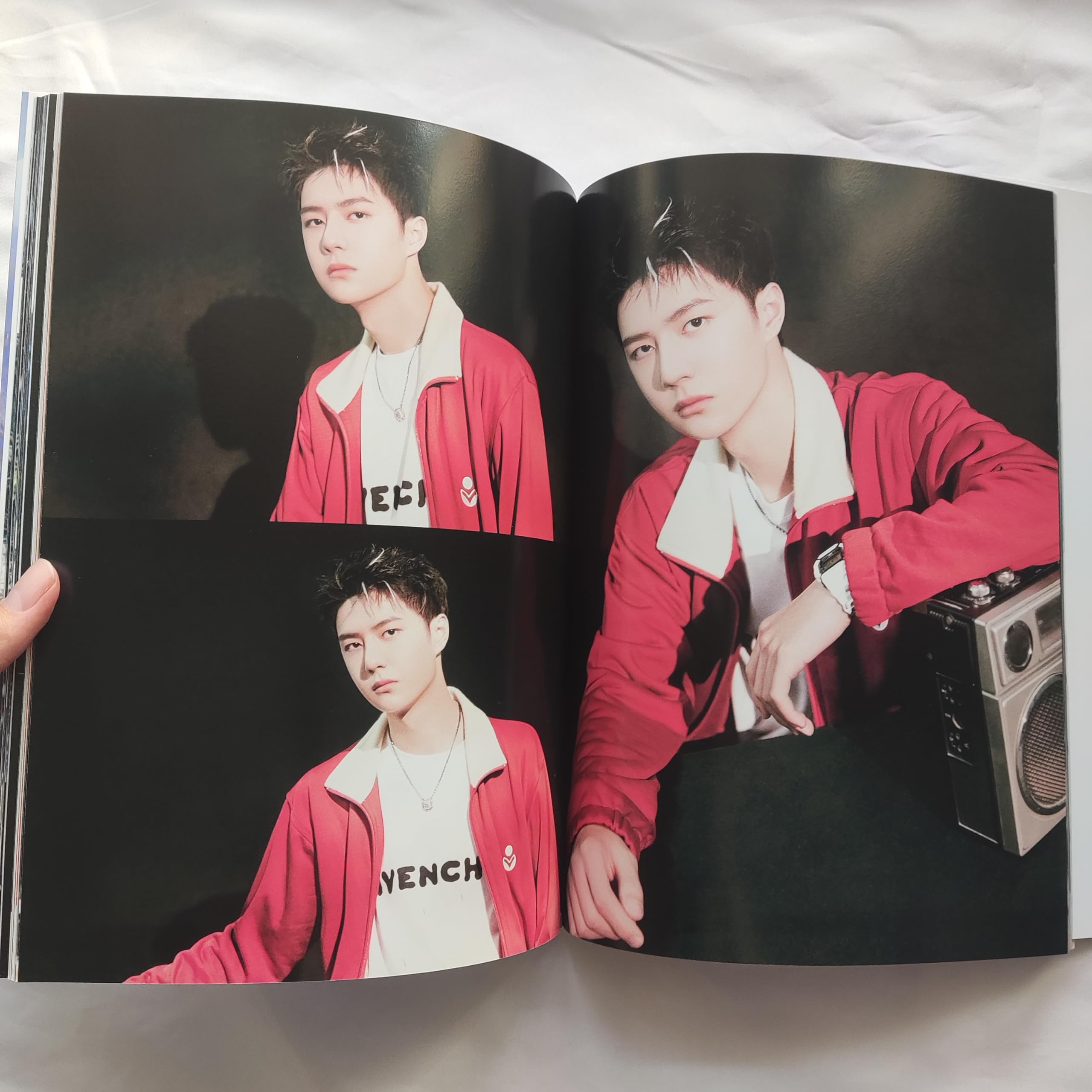 Amazon.co.jp: 月見竹取 博君一肖 陳情令 王一博&肖戦 写真集 80P