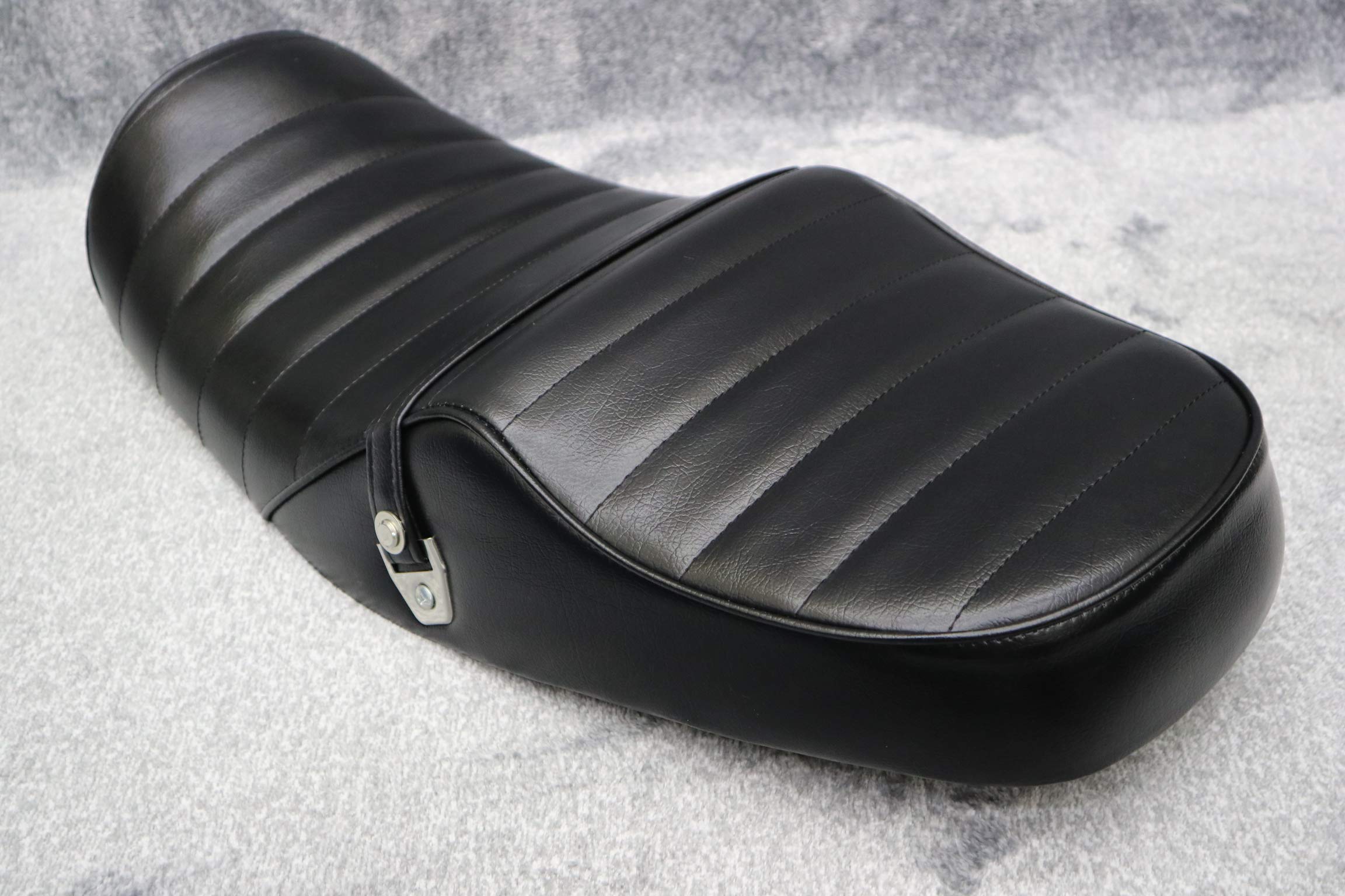 Amazon | タックロールシート 黒皮 (NC36 / CB400FOUR)/ ブラック