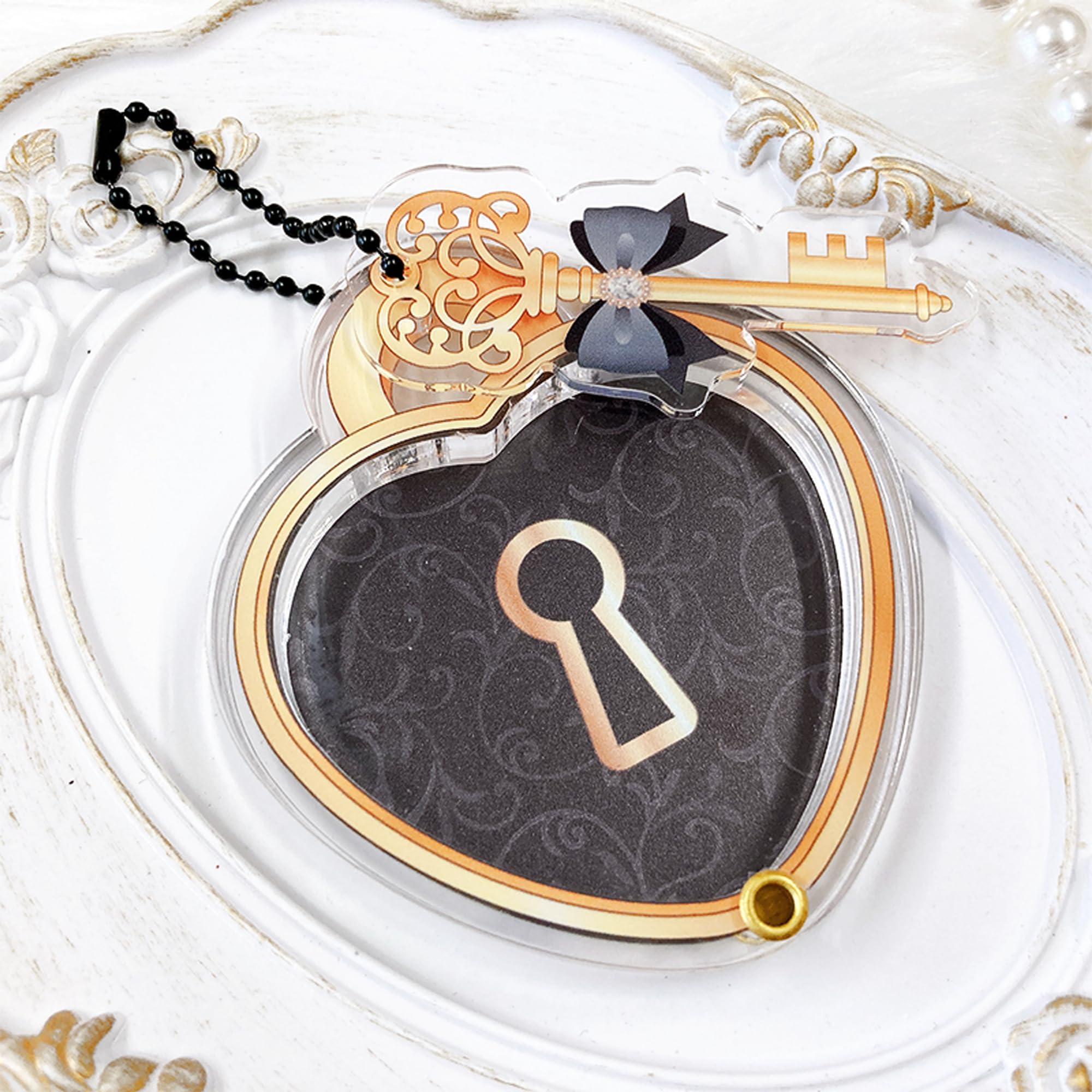 Amazon | ハート型缶バッジ用アクリルフレーム【鍵】缶バッジ