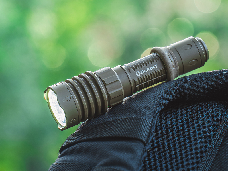 Amazon.co.jp: OLIGHT(オーライト) WARRIOR X 4 懐中電灯 ledライト