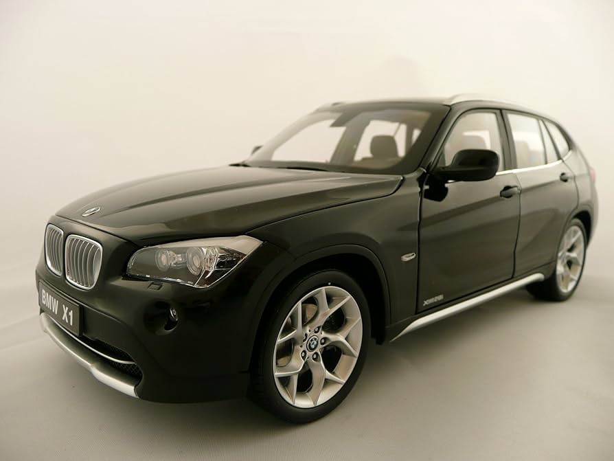 Amazon | 京商 1/18 BMW X1 xDrive 28i ジェットブラック K08791BK