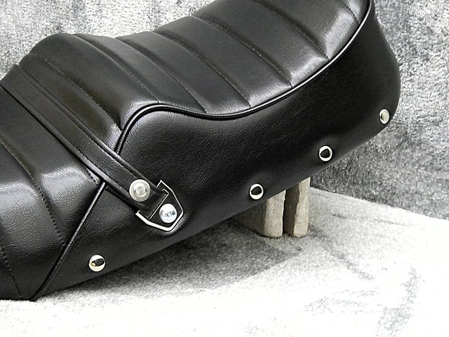 Amazon | ホーク2 タックロールシート/完成品 CB250T CB400T (黒皮 鋲