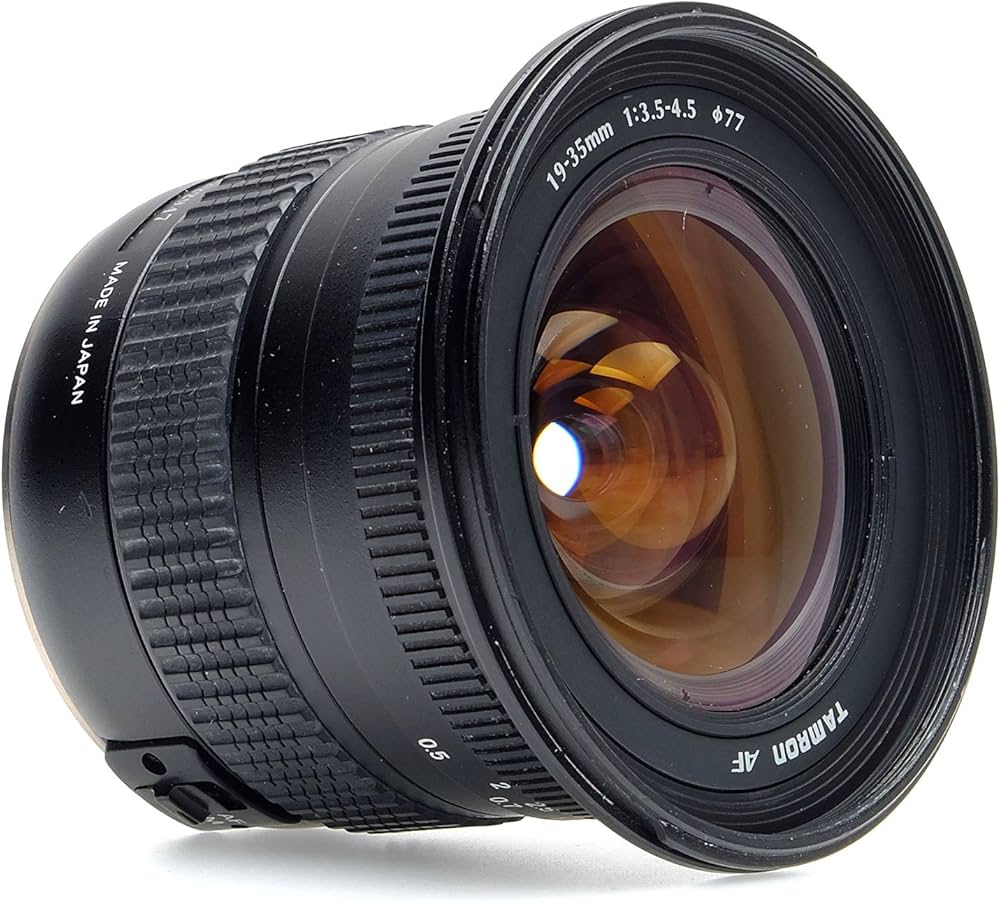 Tamron Autofocus 19-35mm f/3.5-4.5 Wide Angle Zoom Lens for Canon