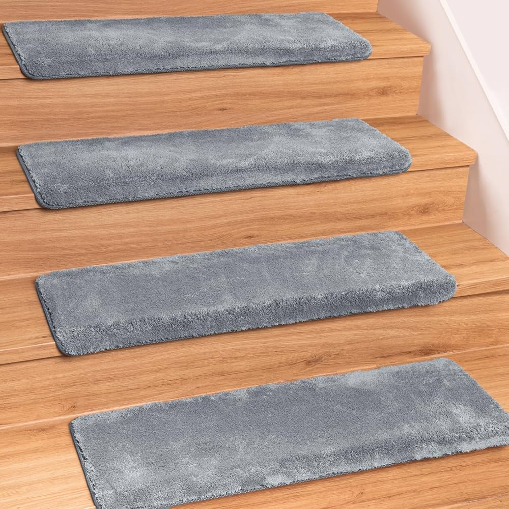 Spurtar Stair Treads for Wooden Steps Ultra Plush Bullnose Carpet