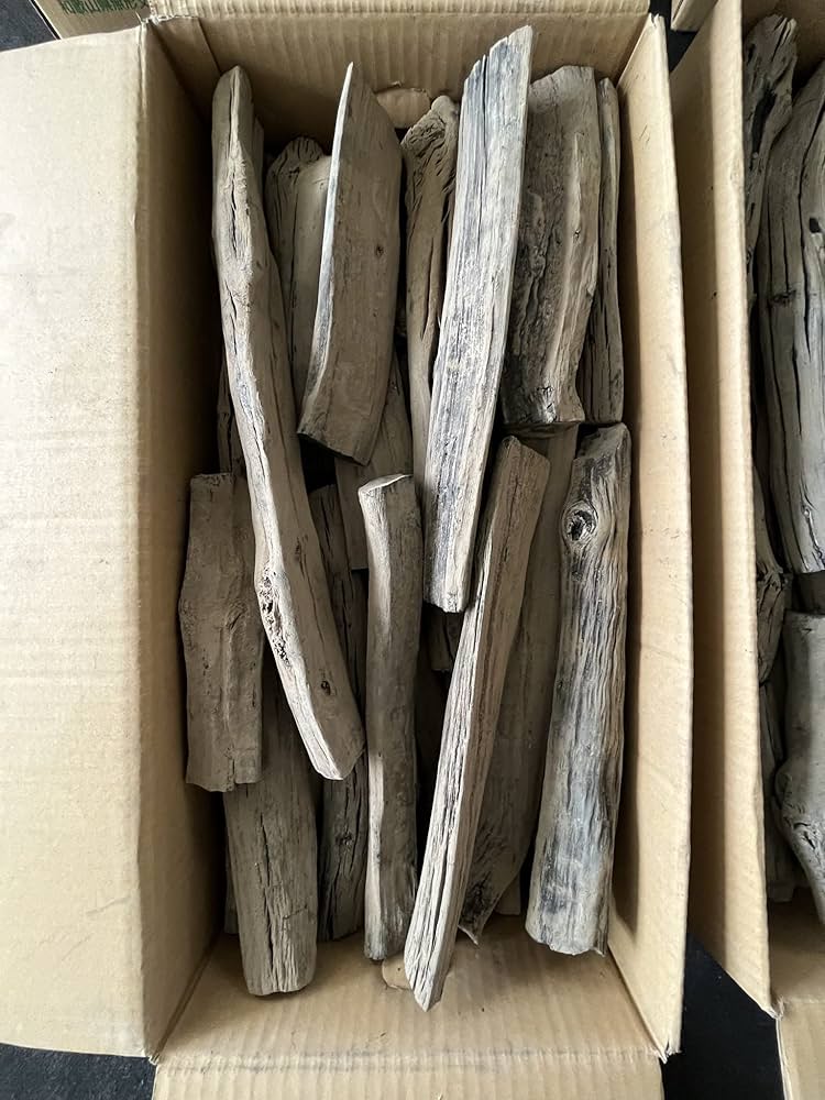 Amazon.co.jp: 紀州備長炭 半丸 15kg ウバメガシ 国産 和歌山 白炭 黒