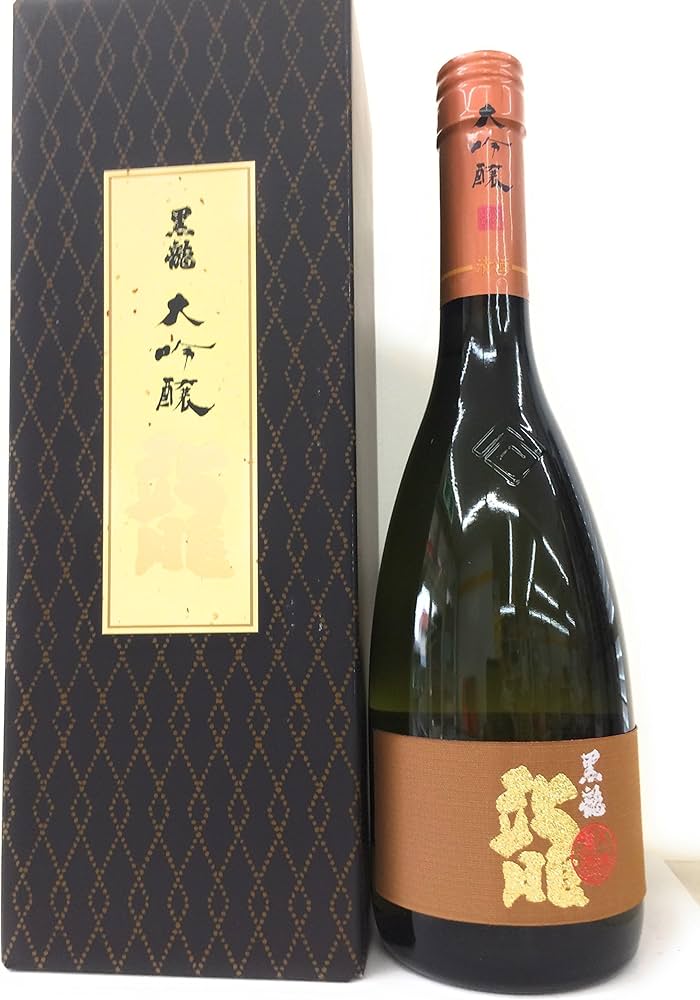 Amazon.co.jp: 黒龍 大吟醸 龍 720ml : 食品・飲料・お酒
