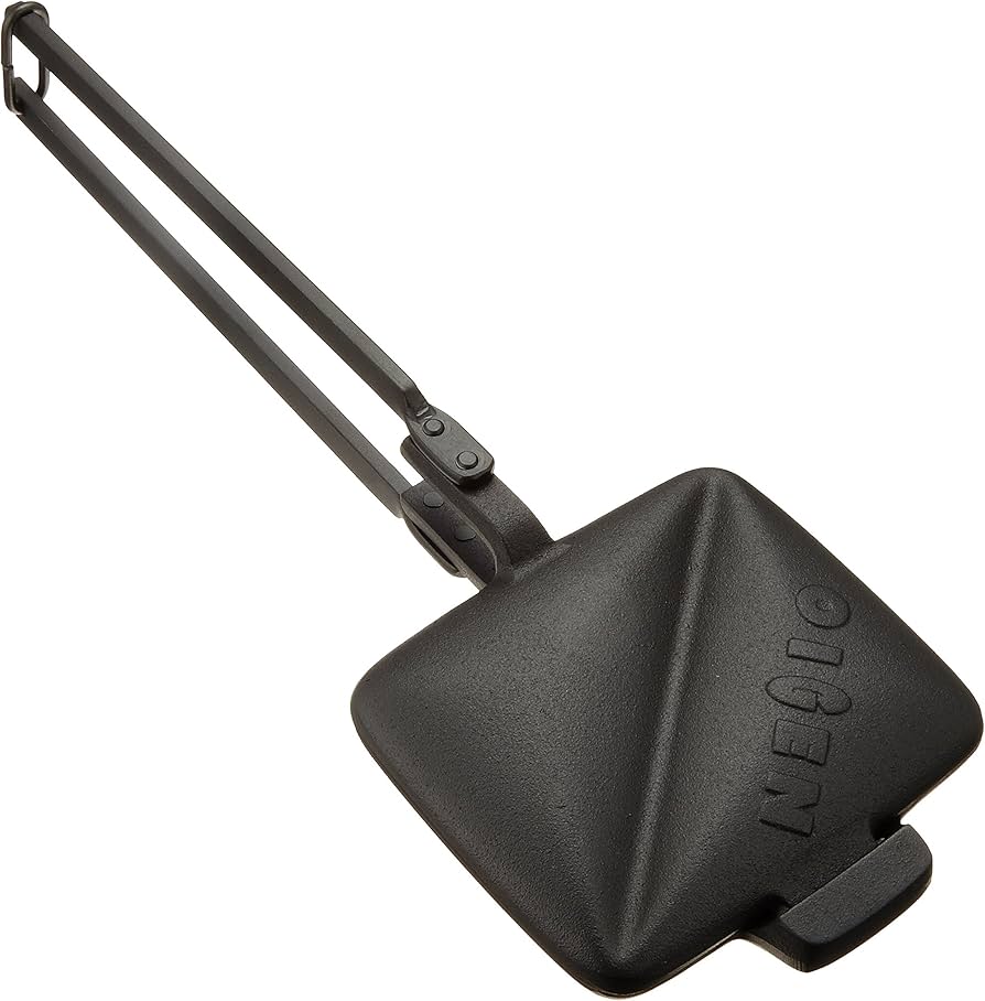 Amazon｜南部鉄 ホットサンドメーカー F-416｜直火式ホットサンド