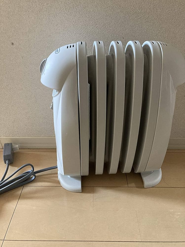Amazon | DeLonghi オイルラジエターヒーター 小型L字型フィン5枚 【1