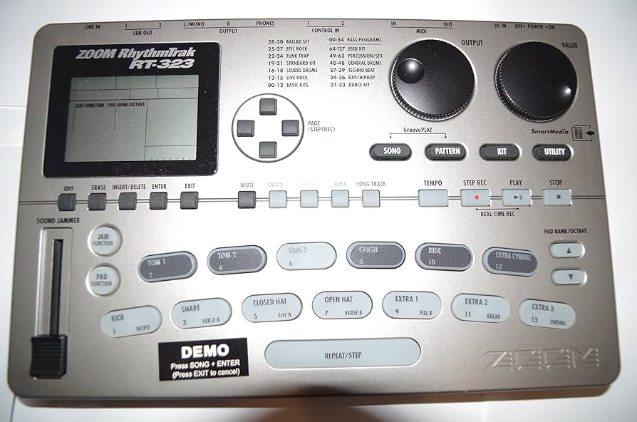 Amazon | Zoom RhythmTrak RT-323 | シーケンサー・リズムマシン