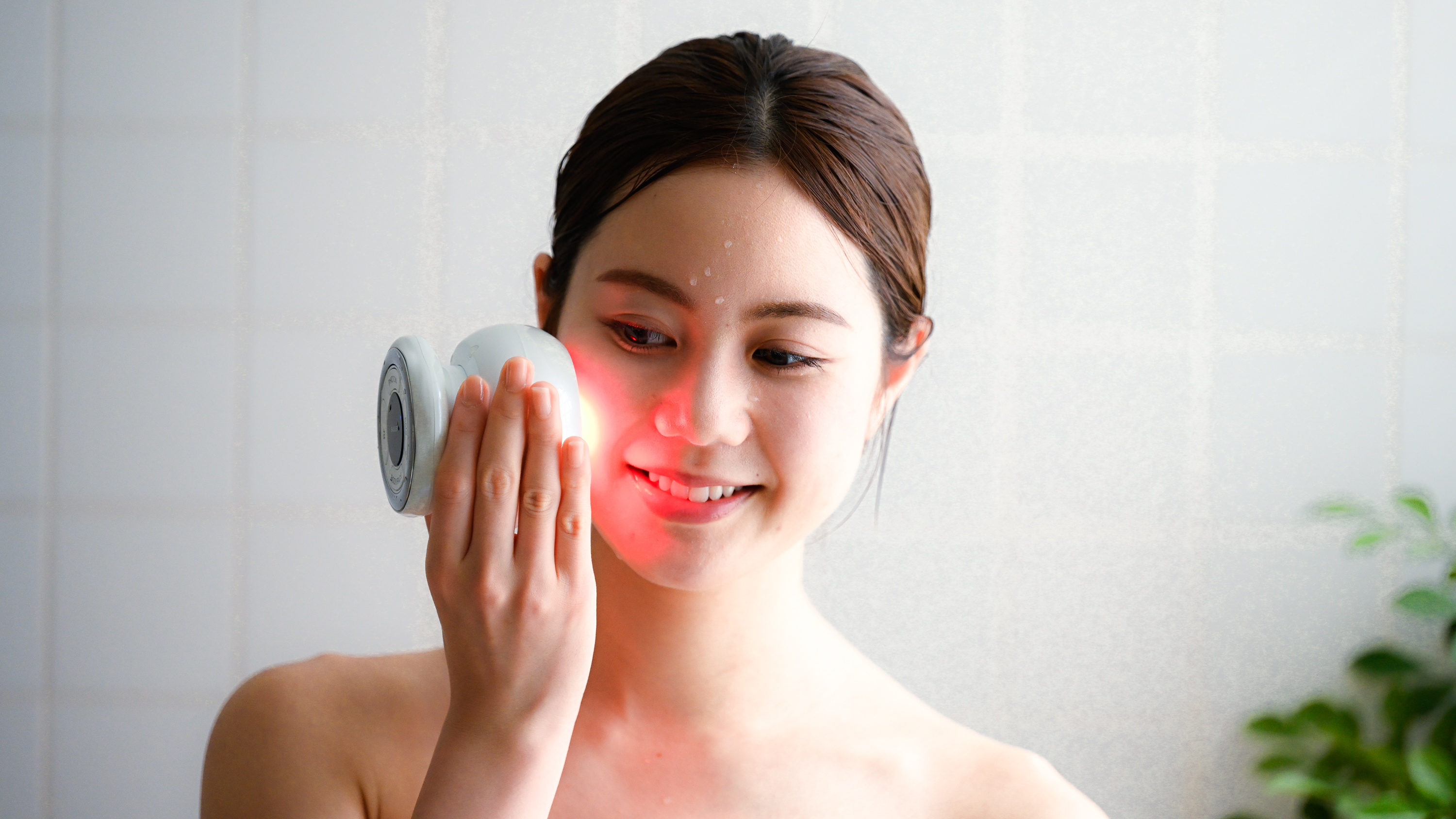 Amazon.co.jp: 美顔器 リフトアップ EMS RF トータルケア BASSLET バス