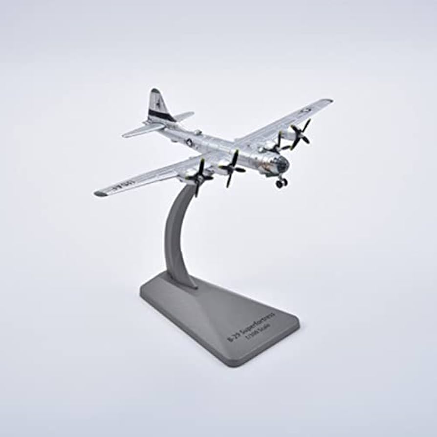 Amazon.co.jp: B29爆撃機ダイキャスト飛行機モデル1/300第二次世界大戦