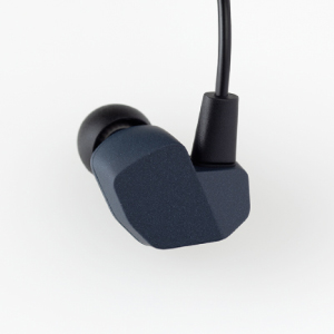 Amazon.co.jp: Final A4000 Japanese Audio Brand - High Precision