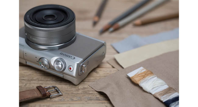 Amazon | Canon ミラーレス一眼カメラ EOS M100 ダブルズームキット