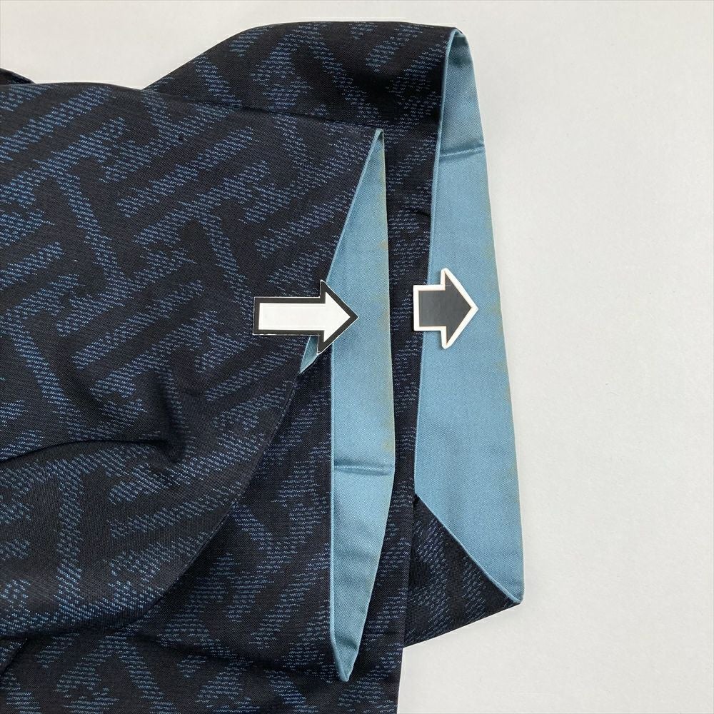 中古） 大島紬 紺 カジュアル 横双 紗綾型 袷 S【身丈】159cm【裄丈