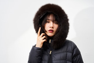 軽量で美しい高級ダウンジャケット「デュベティカ」の冬新作。“のん