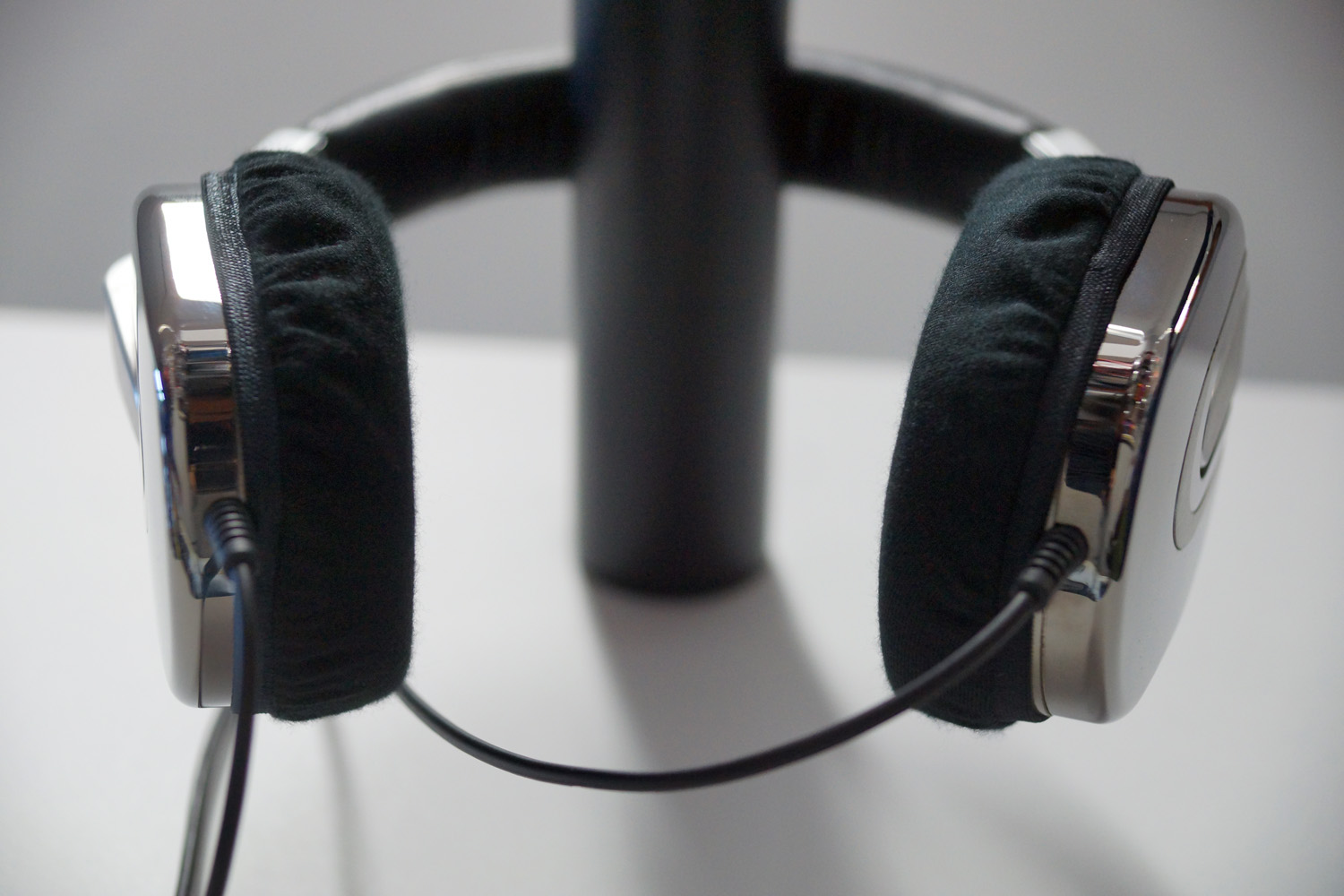 ULTRASONE Edition 8 Rutheniumのイヤーパッドを修理する場合