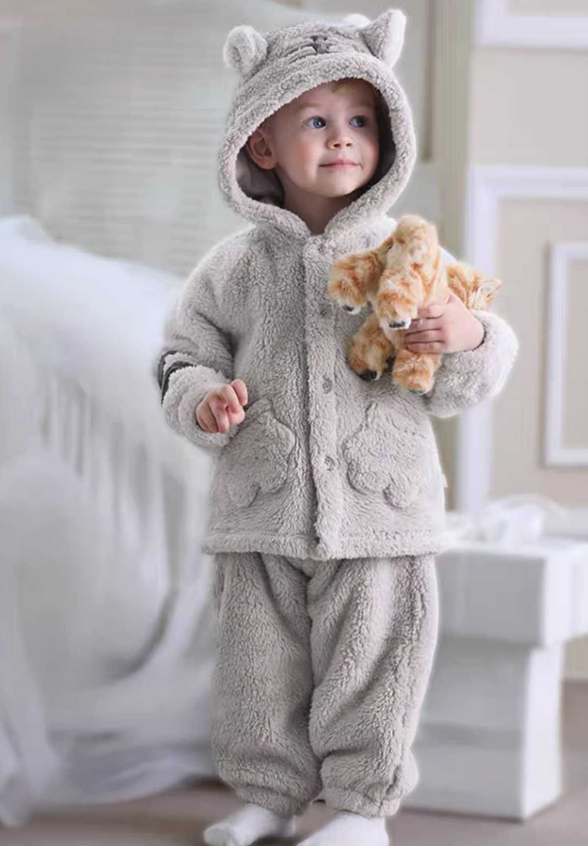 mini closet / 2色展開トラさん×たぬきさんもこもこパジャマ DB4243382