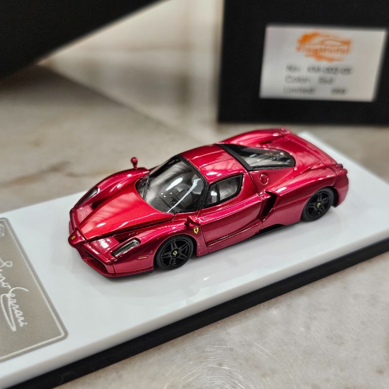 King Model Ferrari Enzo in Metallic Red - MINIATURE TOY SHOP