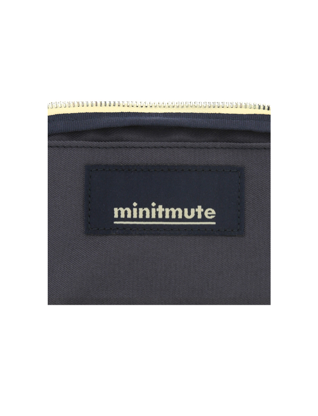 bd7216dca86220a0bd6858f97bb27e