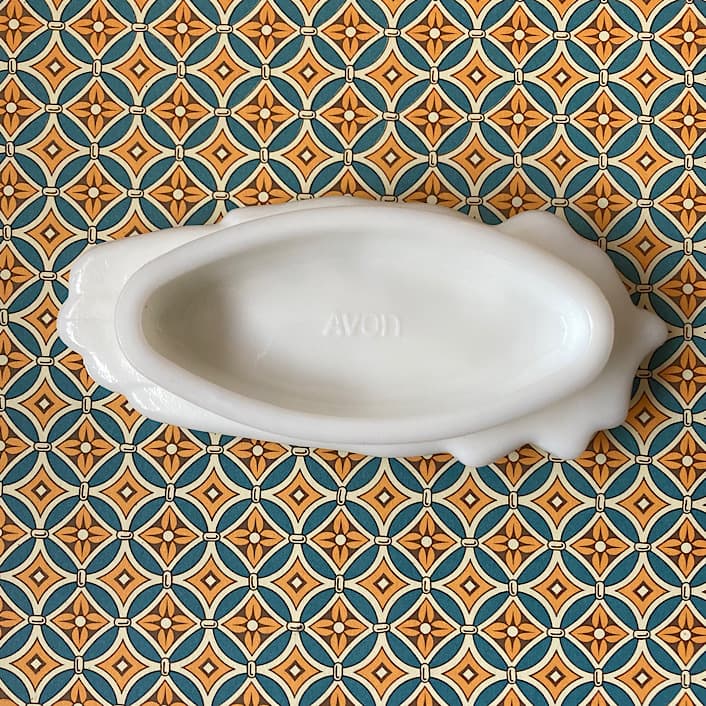 013『BIRD-IN-HAND』Avonミルクガラスハンドトレイ片手タイプ